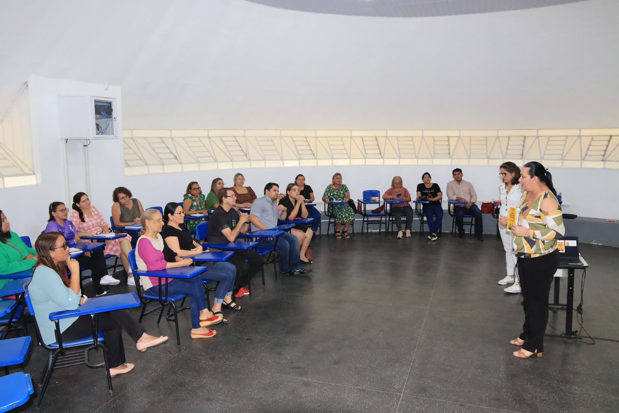 Professores de Educação Física e Ciências da Prefeitura de Manaus participam de formação sobre o Saeb