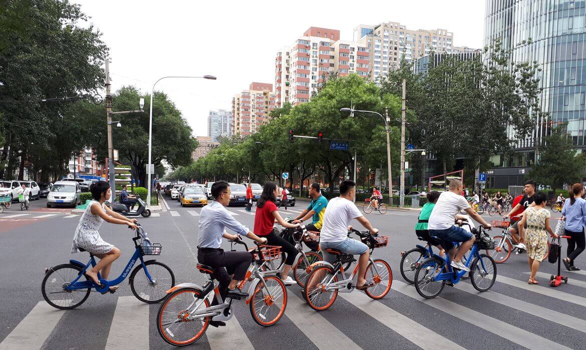 Pequim vê população encolher pela primeira vez desde 2003