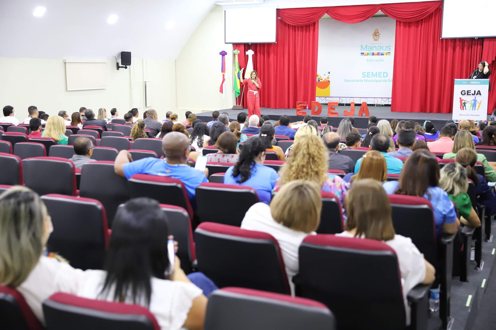 Prefeitura de Manaus realiza 1º Encontro dos Diretores da EJA em 2023