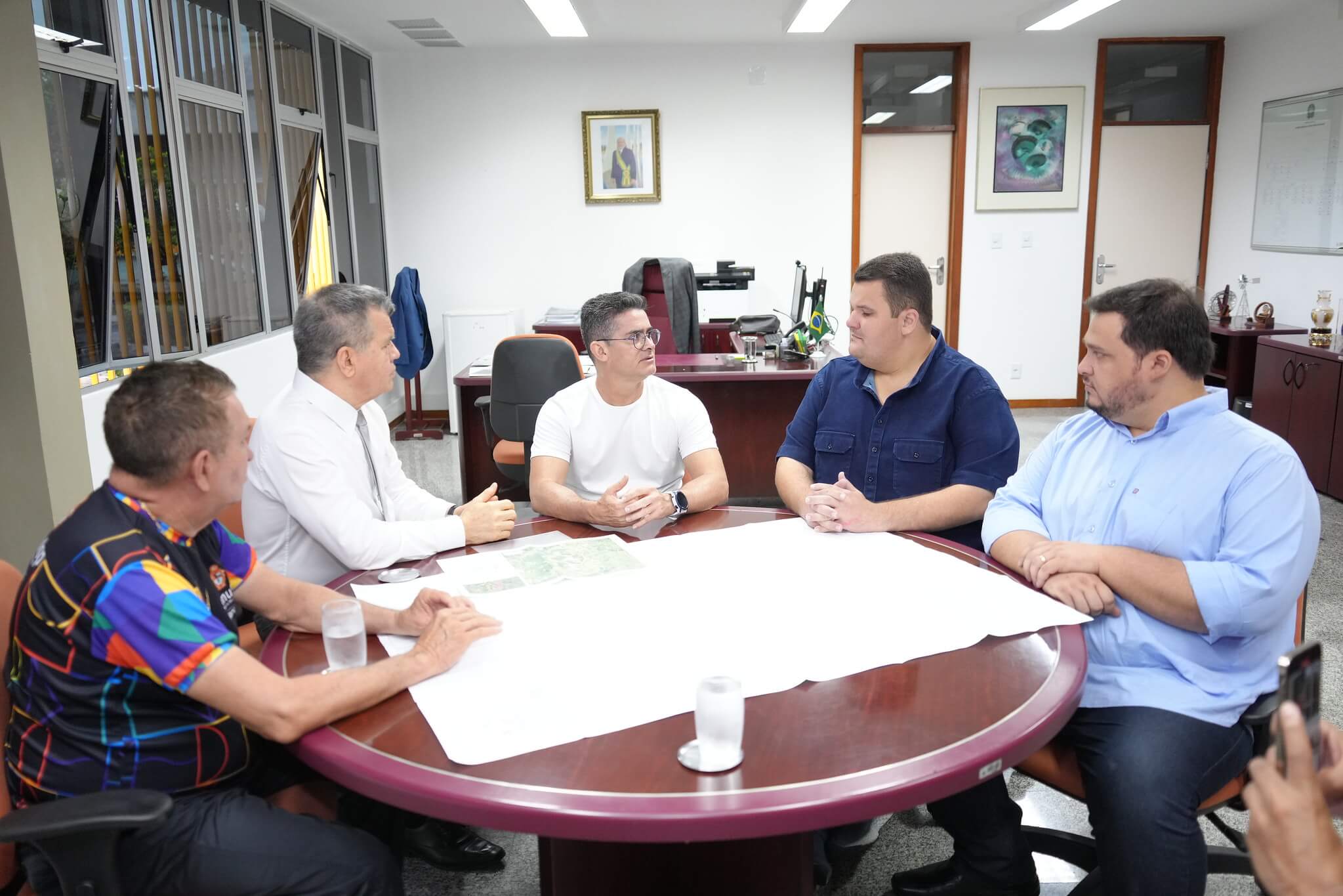 Prefeitura alinha projetos de regularização de áreas da Suframa