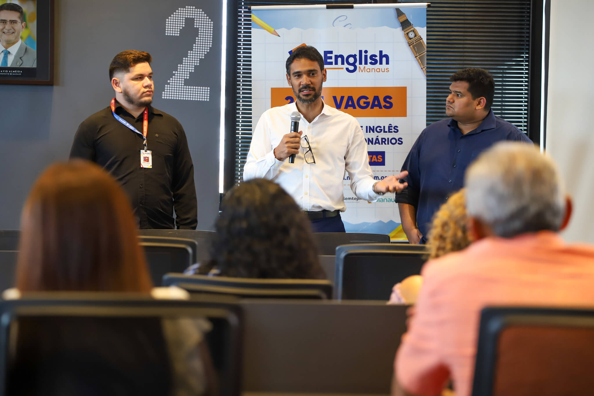 Prefeitura convoca candidatos pré-selecionados do ‘English Manaus’ para atualização cadastral