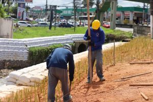 Prefeitura de Manaus atua em fase final de obras na avenida Torquato Tapajós