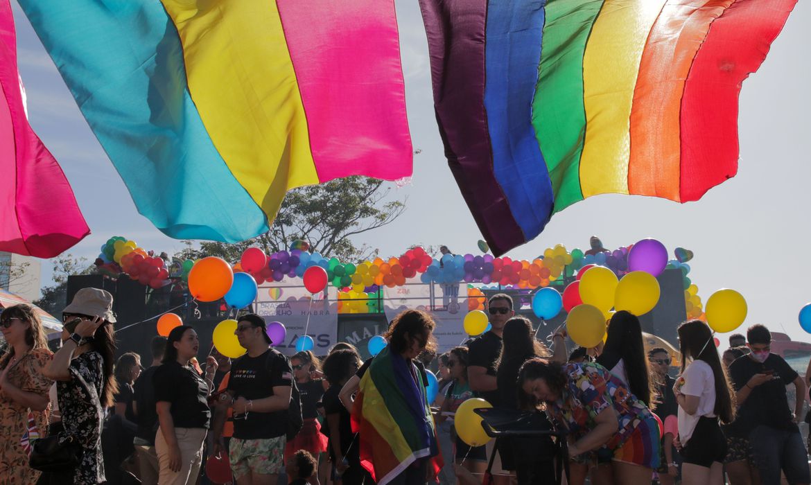 Evento no Rio conscientiza sobre direitos das pessoas LGBTQIA+