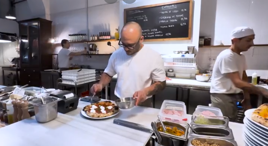 Pizzaria de chef brasileiro na Espanha é eleita a melhor da Europa fora da Itália