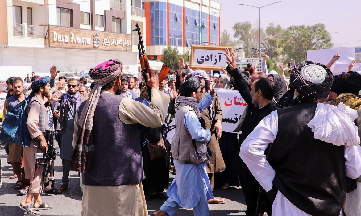 Afeganistão: mais de 200 funcionários do antigo governo foram mortos