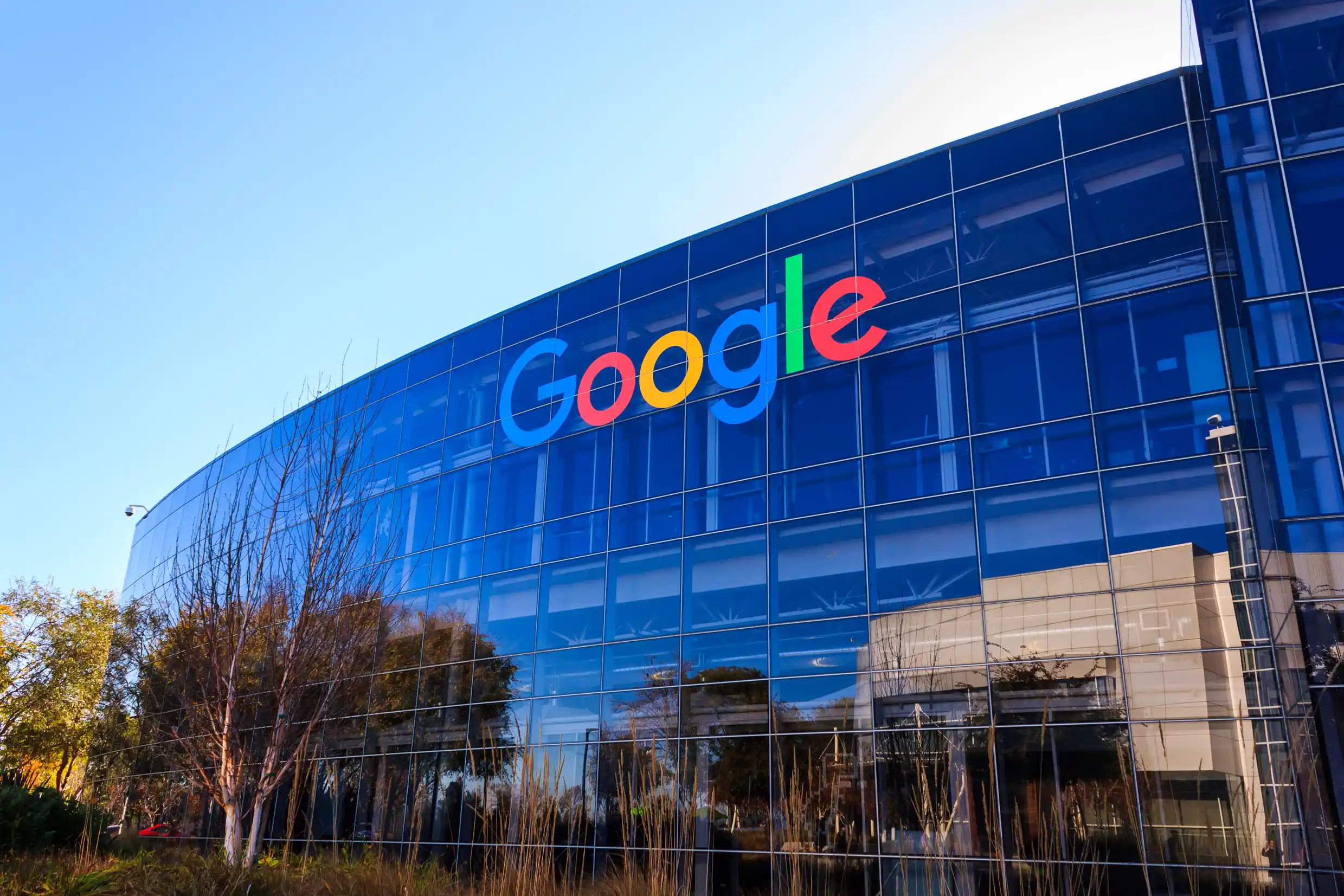 Processo dos EUA contra Google por monopólio começa a ser julgado hoje